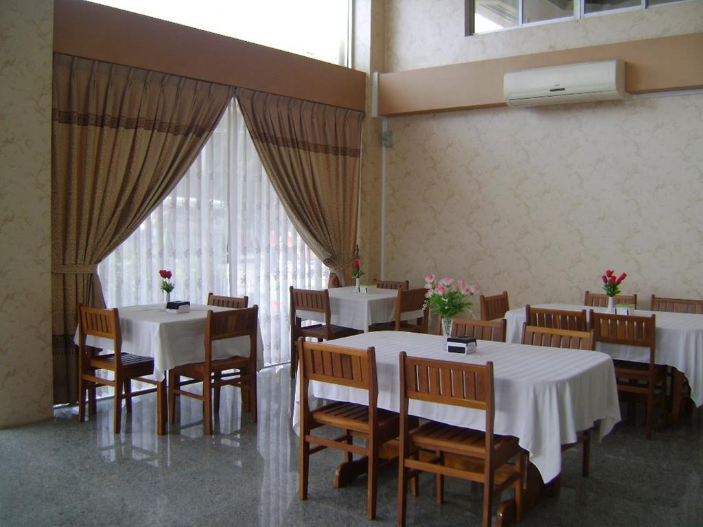Royal Boss Hotel Yangon Exterior foto