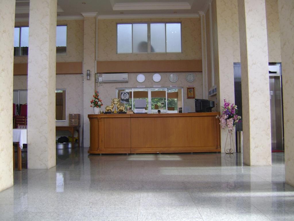 Royal Boss Hotel Yangon Exterior foto